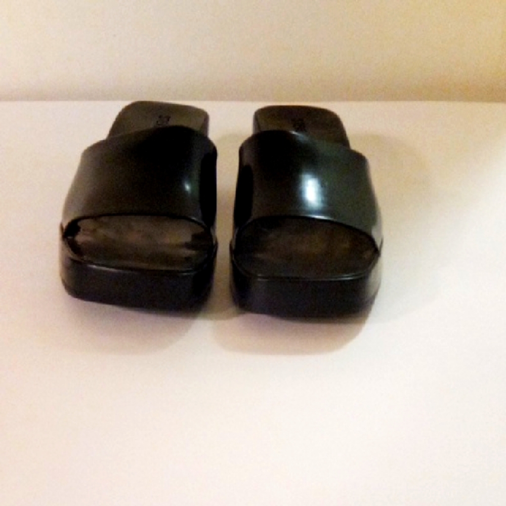 Stylish Black Slide Sandals